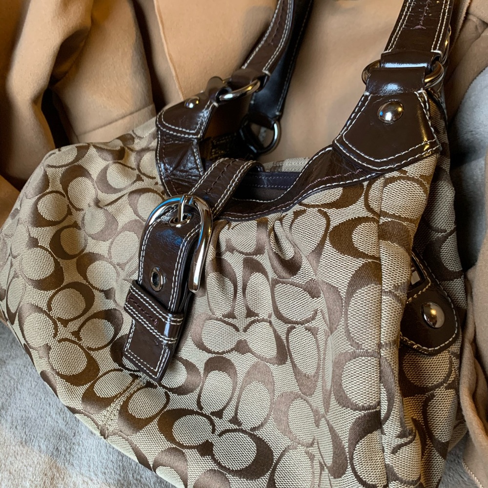 COACH🔅vintage Coach shoulder bag. 👜 Very clean!
